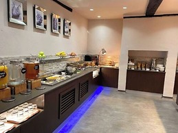 Windmill Village Hotel, Golf Club & Spa, BW Signature Collection