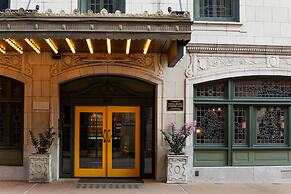 Magnolia Hotel St. Louis, a Tribute Portfolio Hotel