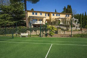 Country Lodge