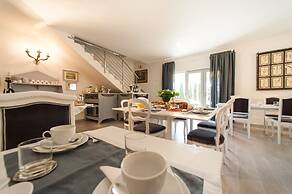 Country Lodge