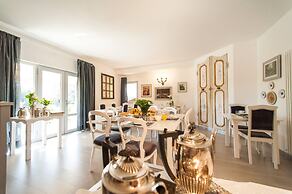 Country Lodge