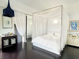 Aigis Suites