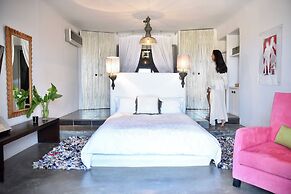 Aigis Suites