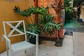 Polynesian Beach Club Hostel