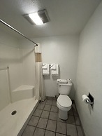 Four Corners Inn