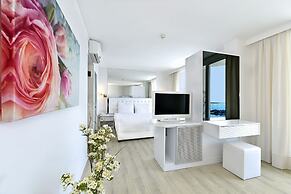 Le Bleu Hotel & Resort