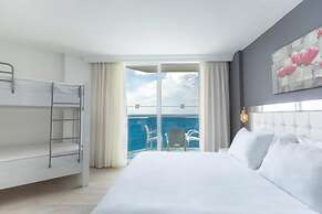 Le Bleu Hotel & Resort