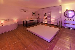 Le Bleu Hotel & Resort