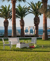 Le Bleu Hotel & Resort