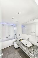 Le Bleu Hotel & Resort