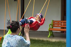 Le Bleu Hotel & Resort