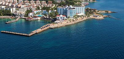 Le Bleu Hotel & Resort