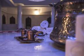 Le Bleu Hotel & Resort