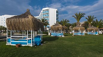 Le Bleu Hotel & Resort