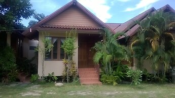 Haad Yao Sunset Bungalow