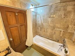 Lotus Paradise Resort