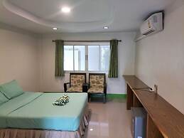 Lotus Hostel Beach Koh Tao