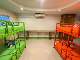 Lotus Hostel Beach Koh Tao