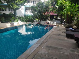 Changpuak Hotel