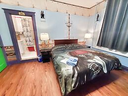 The Pirate Haus Inn