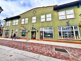 The Pirate Haus Inn