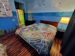The Pirate Haus Inn