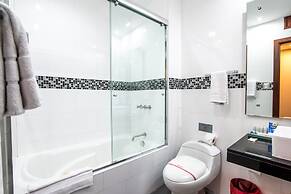 El Polo Apart Hotel & Suites