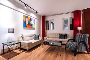 El Polo Apart Hotel & Suites