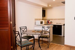 El Polo Apart Hotel & Suites