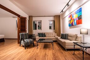 El Polo Apart Hotel & Suites