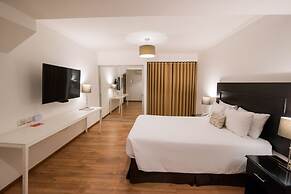 El Polo Apart Hotel & Suites