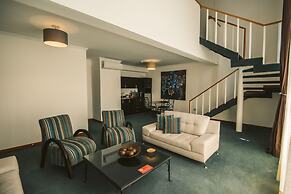 El Polo Apart Hotel & Suites