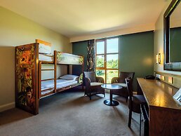 Chessington Resort Hotel