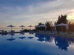 Alkinoos Beach Hotel