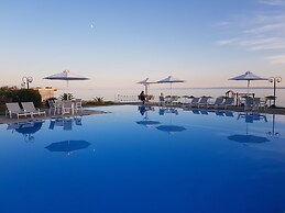 Alkinoos Beach Hotel