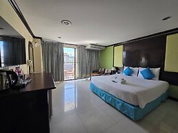 Mike Beach Resort Pattaya - SHA