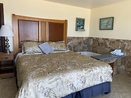 The Shores Inn and Beach Houses