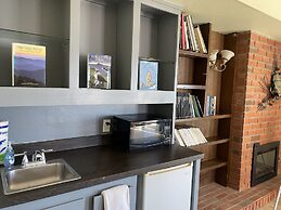 The Shores Inn and Beach Houses