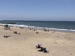 The Shores Inn and Beach Houses