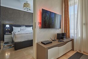 The Queen Luxury Apartments - Villa Medici