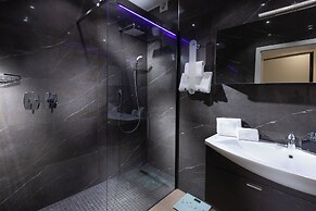 The Queen Luxury Apartments - Villa Medici