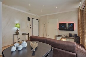 The Queen Luxury Apartments - Villa Medici