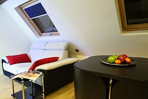 The Queen Luxury Apartments - Villa Medici