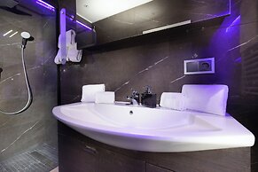 The Queen Luxury Apartments - Villa Medici