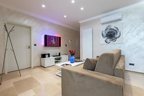 The Queen Luxury Apartments - Villa Medici