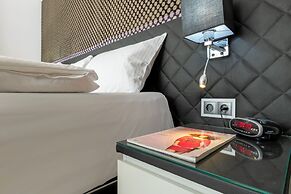 The Queen Luxury Apartments - Villa Medici