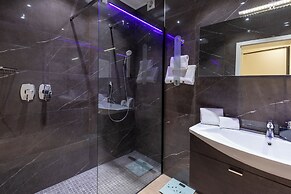 The Queen Luxury Apartments - Villa Medici