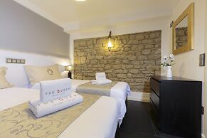 The Queen Luxury Apartments - Villa Cortina