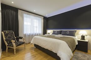 The Queen Luxury Apartments - Villa Cortina