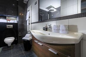 The Queen Luxury Apartments - Villa Cortina